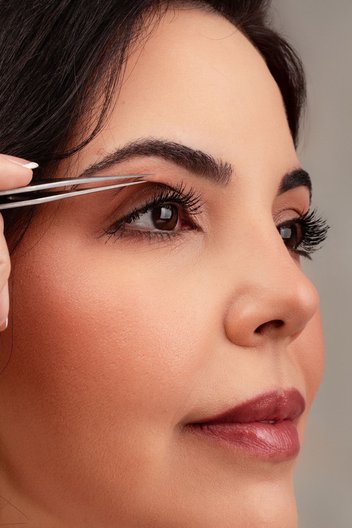 Detalhe de pálpebras com marcações cirúrgicas